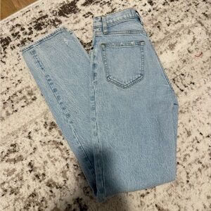 Abercrombie & Fitch The 90s Straight Ultra High Rise Jean